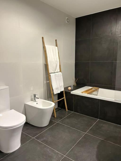 Casa Dos Avos Apartment Вила Нова де Милфонтеш Екстериор снимка
