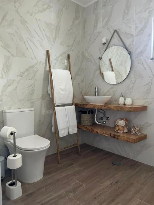 Casa Dos Avos Apartment Вила Нова де Милфонтеш Екстериор снимка